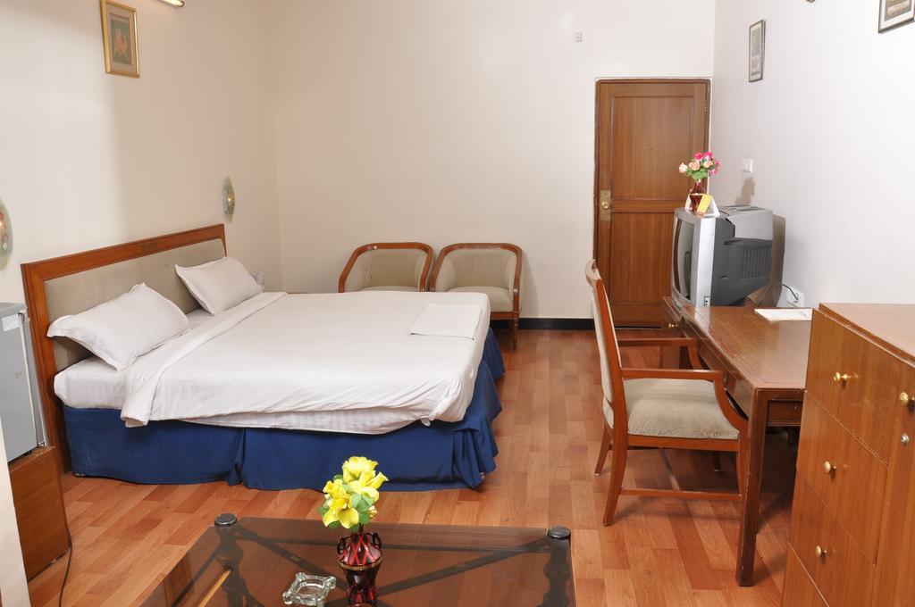 Hotel Sitara Residency Hyderabad Ruang foto