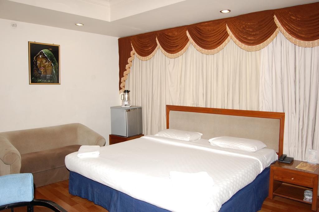 Hotel Sitara Residency Hyderabad Ruang foto