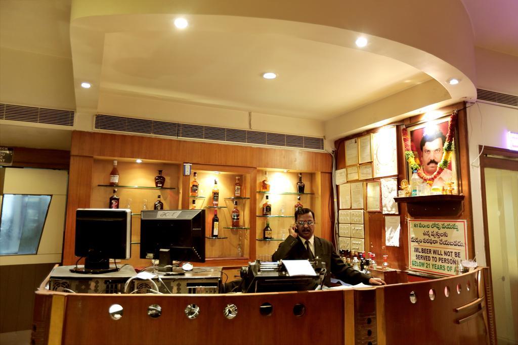 Hotel Sitara Residency Hyderabad Bagian luar foto