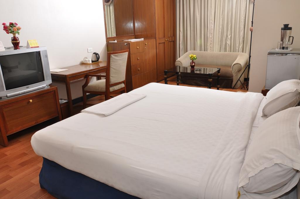 Hotel Sitara Residency Hyderabad Ruang foto