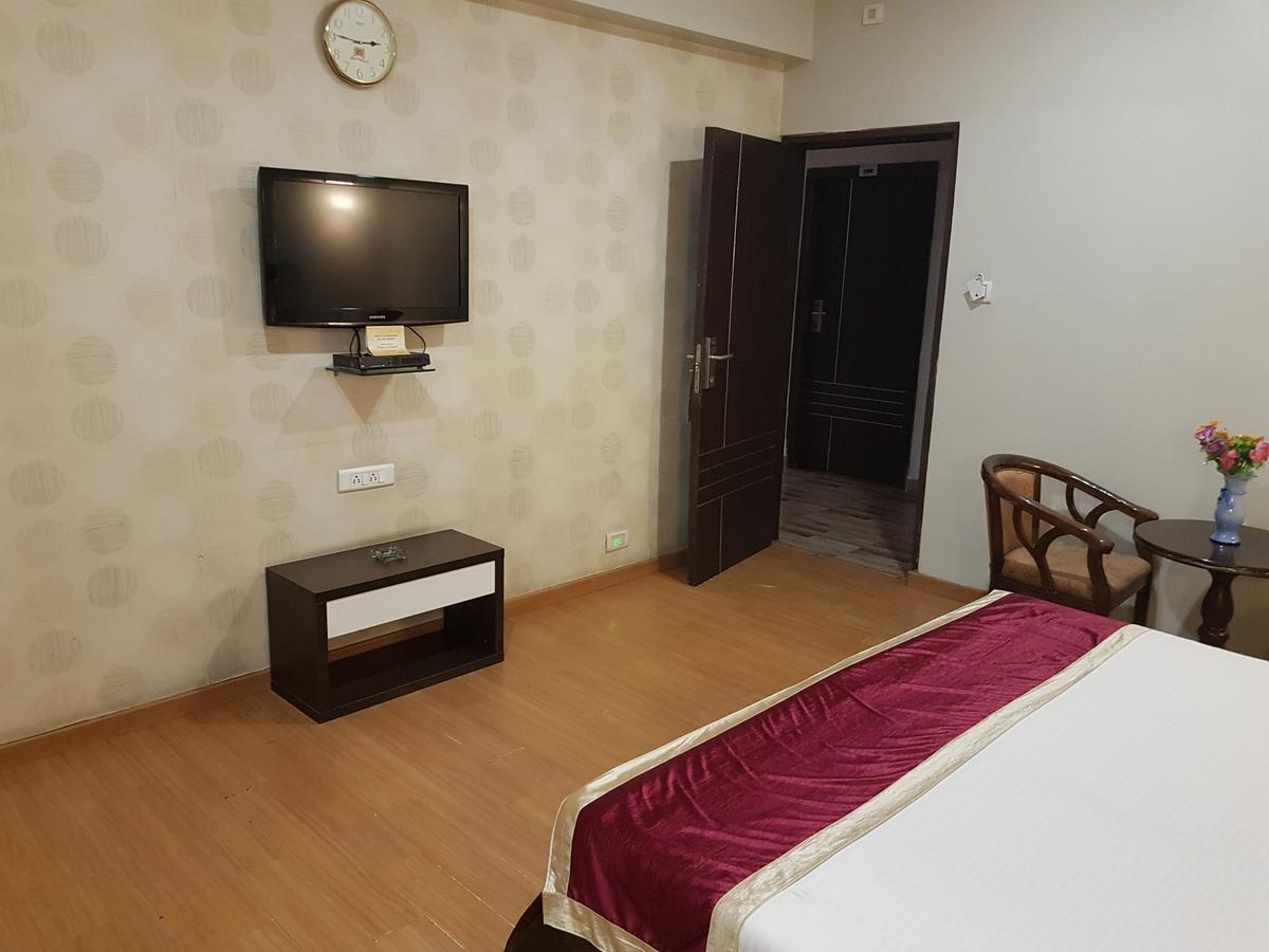 Hotel Sitara Residency Hyderabad Bagian luar foto