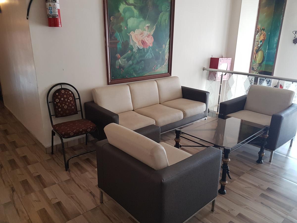 Hotel Sitara Residency Hyderabad Bagian luar foto
