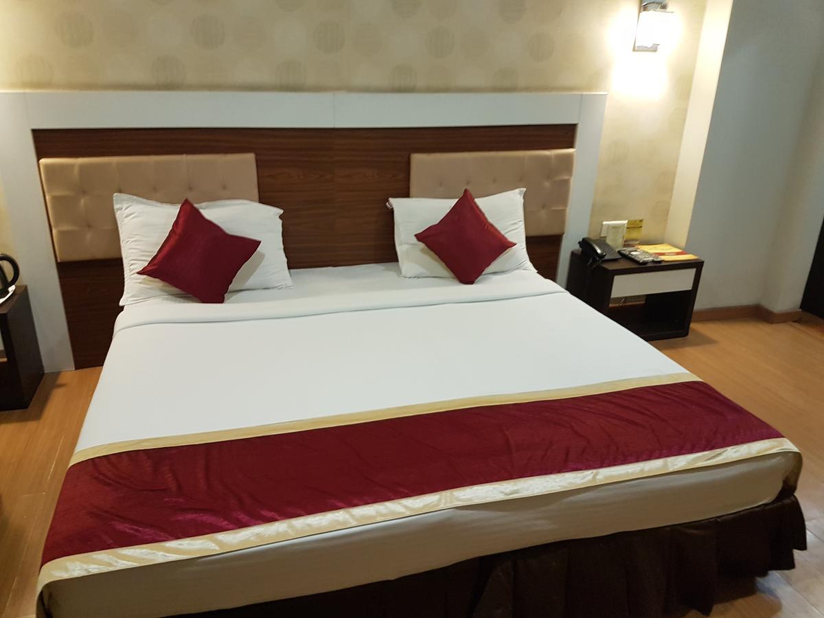 Hotel Sitara Residency Hyderabad Bagian luar foto