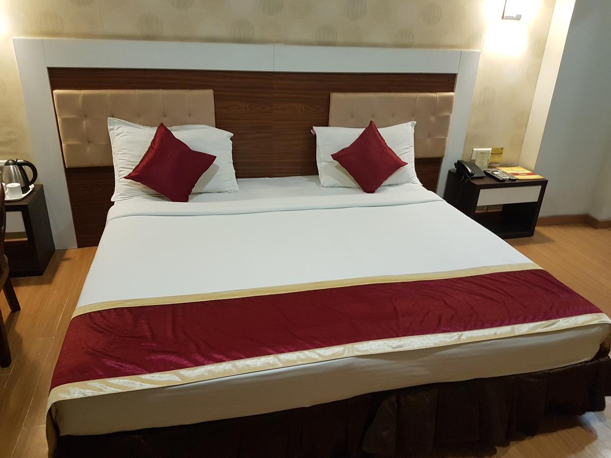 Hotel Sitara Residency Hyderabad Bagian luar foto